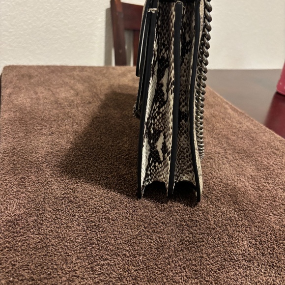 Girl Gucci handbag - Picture 3 of 5